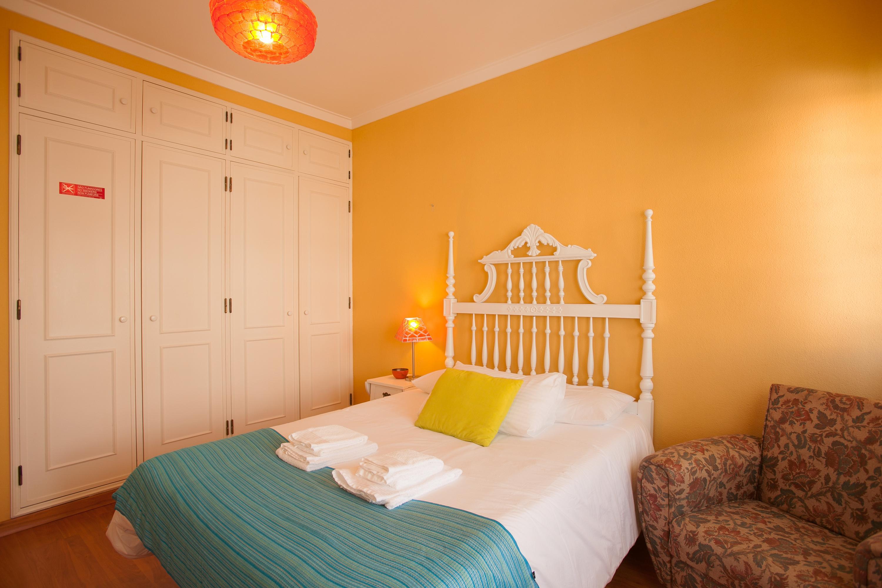 Ericeira Chill Hill Hostel & Private Rooms - Peach Garden Exterior photo